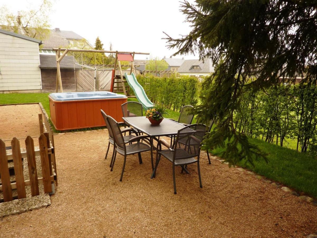 Traditional Holiday Home In B Tgenbach With Sauna Butgenbach Eksteriør bilde